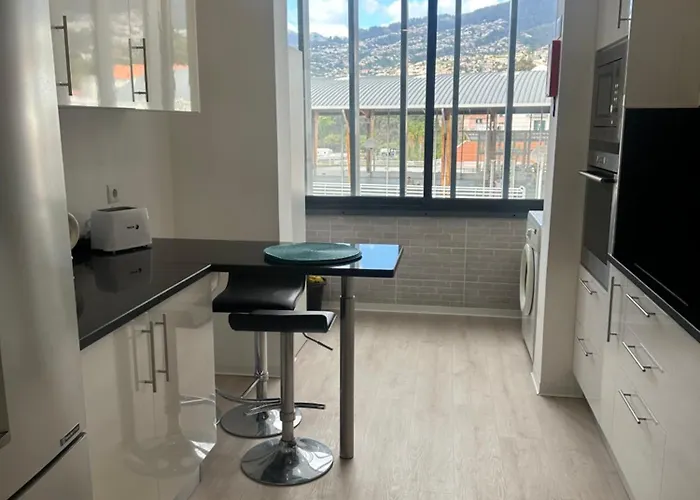 アパート H&f View フンシャル